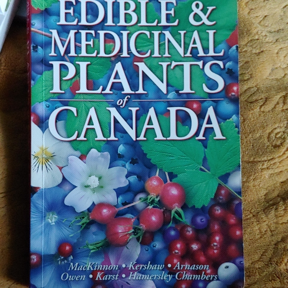 Book edible plants guide